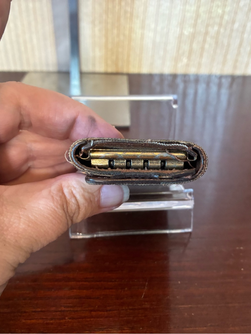 Louis Vuitton Key Wallet - Picture 7 of 8